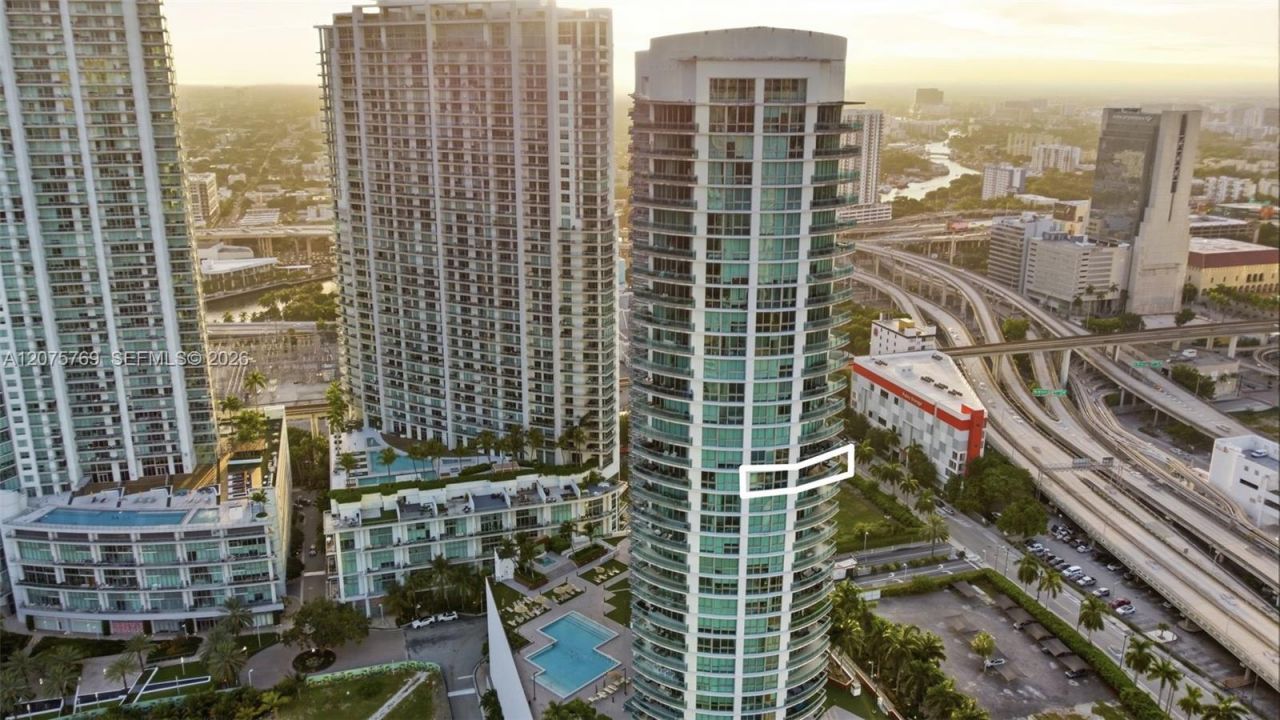 350 S Miami Ave , Unit 2601, Miami, FL 33130 Photo