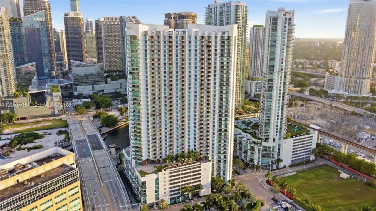350 S Miami Ave , Unit 2601, Miami, FL 33130 Photo