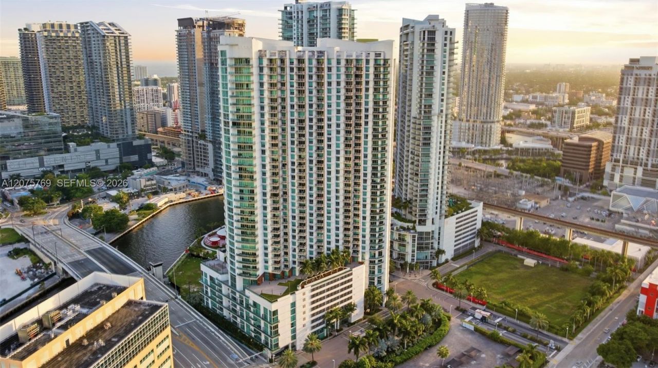 350 S Miami Ave , Unit 2601, Miami, FL 33130 Photo