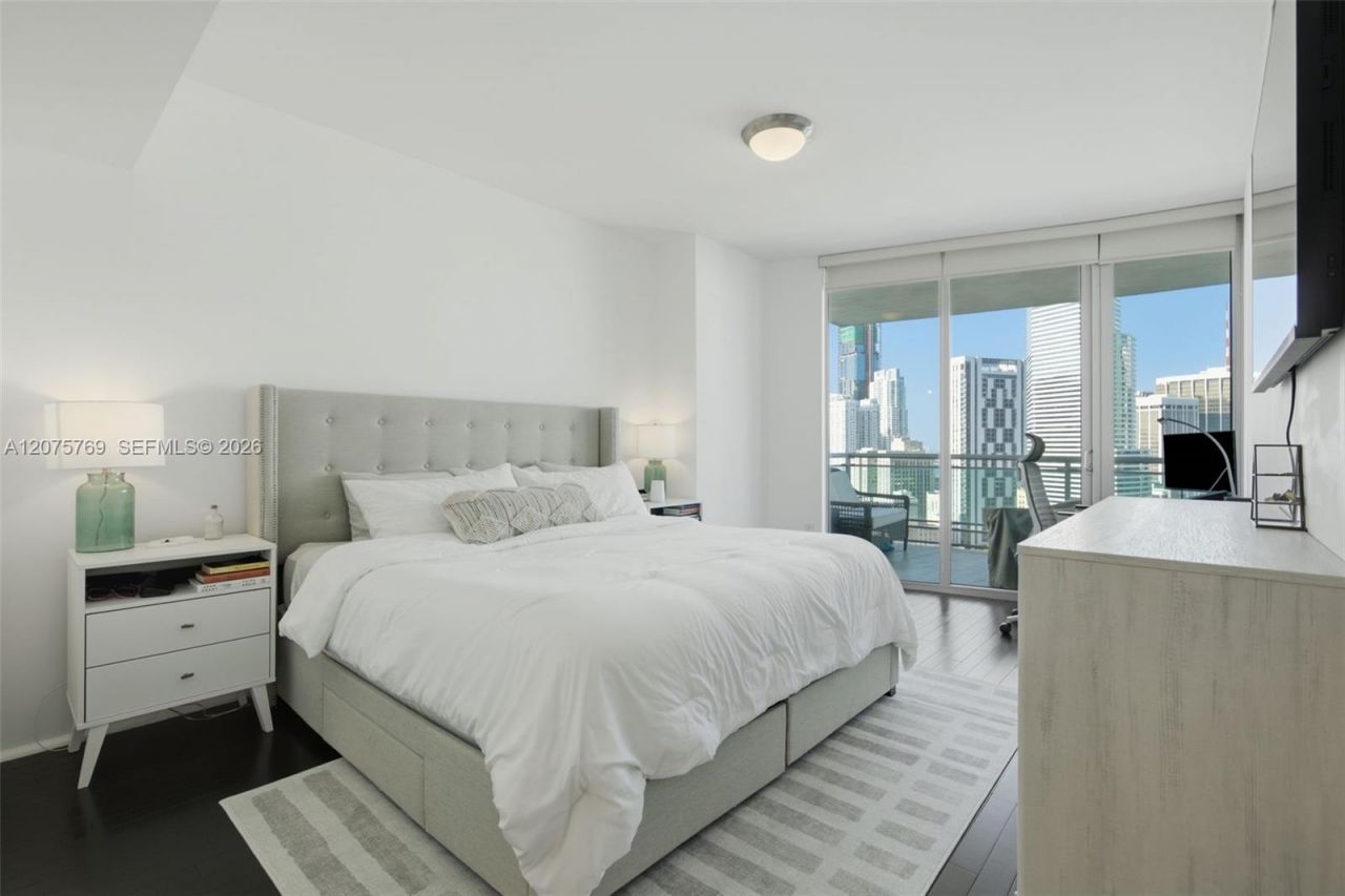 350 S Miami Ave , Unit 2601, Miami, FL 33130 Photo