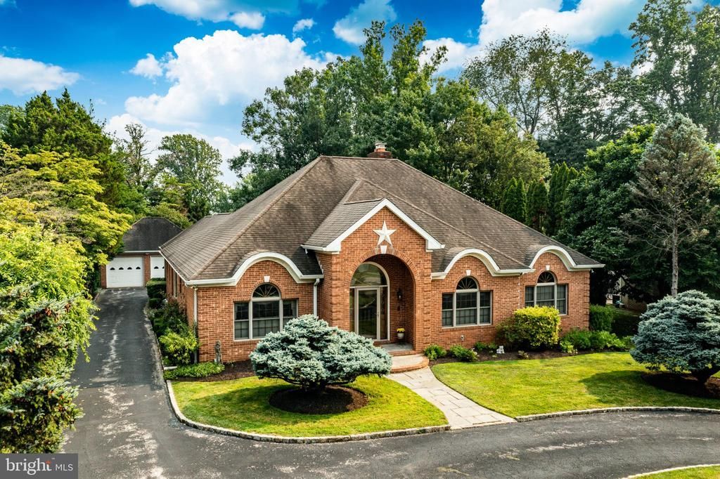 3744 SCHOOL LANE, NEWTOWN SQUARE, PA 19073