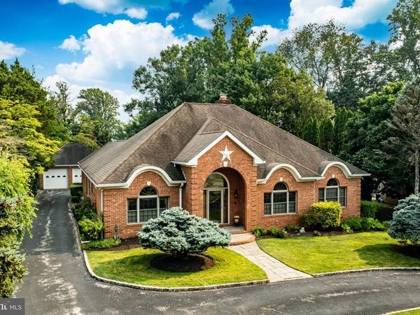 3744 SCHOOL LANE, NEWTOWN SQUARE, PA 19073