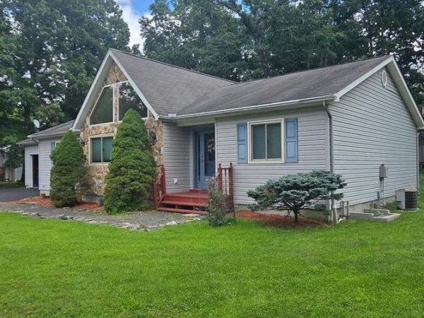 513 GANDOLF ROAD , TAMIMENT, PA 18371
