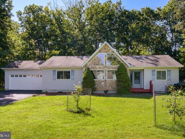 513 GANDOLF ROAD, TAMIMENT, PA 18371