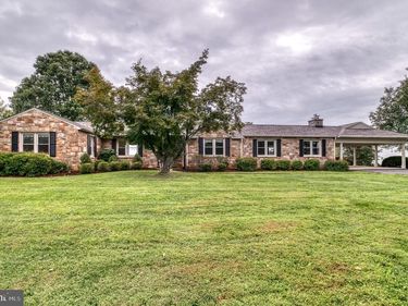 8215 LEES RIDGE ROAD, WARRENTON, VA 20186