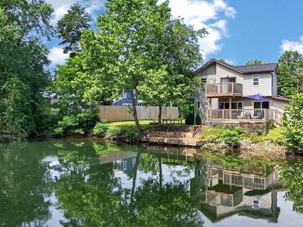 52 COTTAGE LANE , MILL HALL, PA 17751