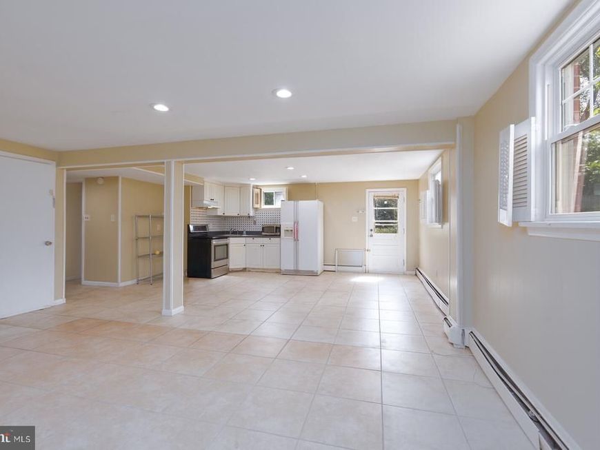12512 Circle Drive, Rockville, MD 20850 Main Photo