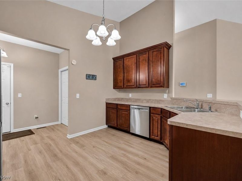 9036 Morgan Circle, North Ridgeville, OH 44039 Photo 11