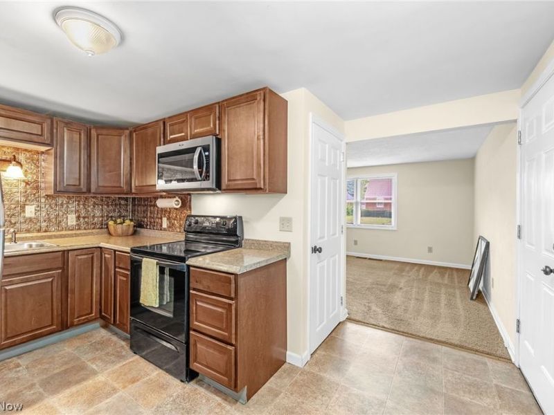 324 Viking Street NW, North Canton, OH 44720 Photo 13
