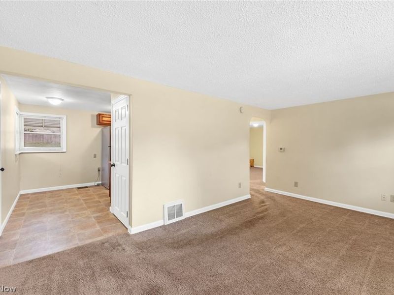 324 Viking Street NW, North Canton, OH 44720 Photo 2