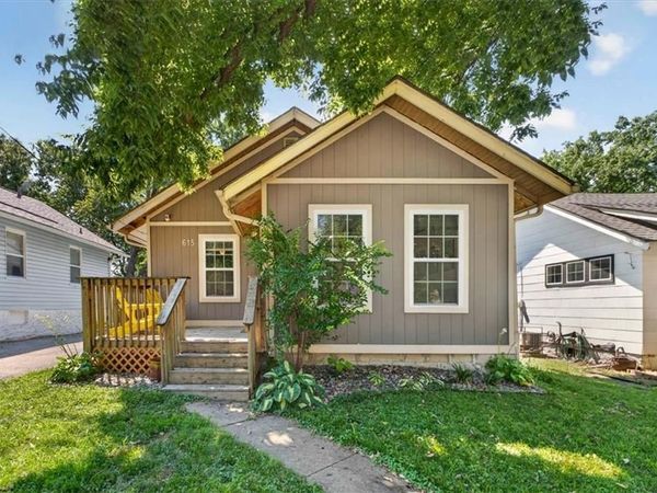 615 W 77th Street, Kansas City, MO 64114