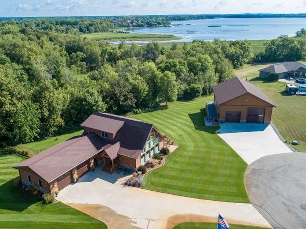 2701 Pristine Bay Court NW, Alexandria, MN 56308