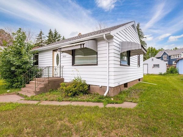 5915 Grand Avenue, Duluth, MN 55807