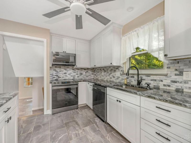 715 Cascade Road, Forest Park, OH 45240 Photo 2