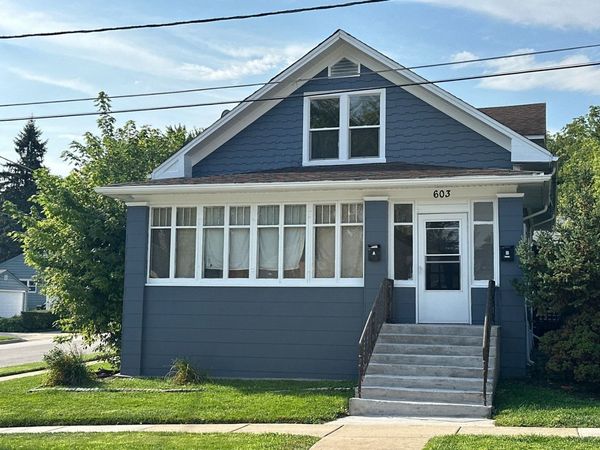 603 Mill Street, Unit B, Elgin, IL 60123