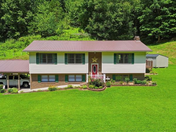 1398 Old Blairs Gap Road, Kingsport, TN 37660