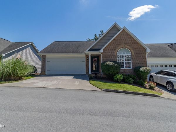 148 Bridgewater Court, Unit 148, Johnson City, TN 37615