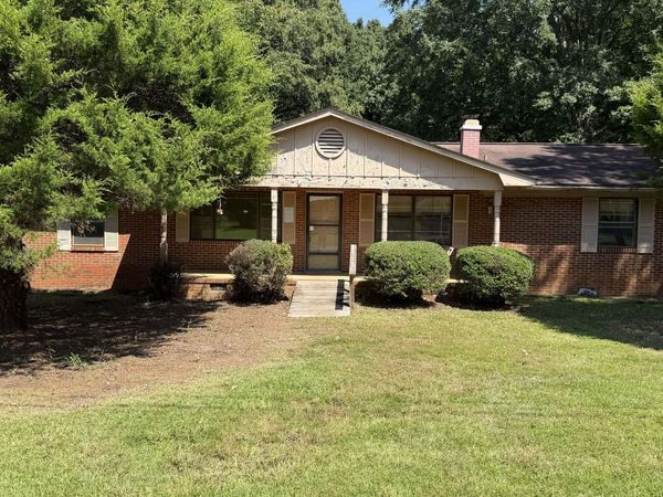1305 Meadowood Lane, Oxford, AL 36203