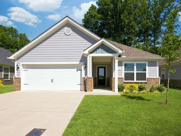 1003 Autumnwood Drive , Dickson, TN 37055