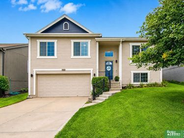 19418 R Street, Omaha, NE 68135