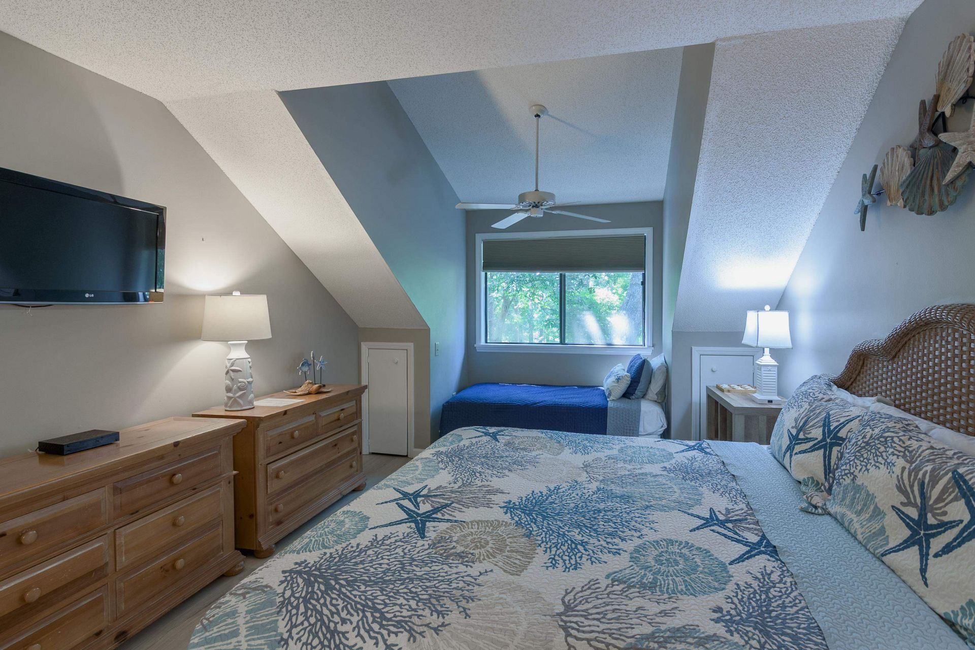 151 Wetherby Way Photo 30