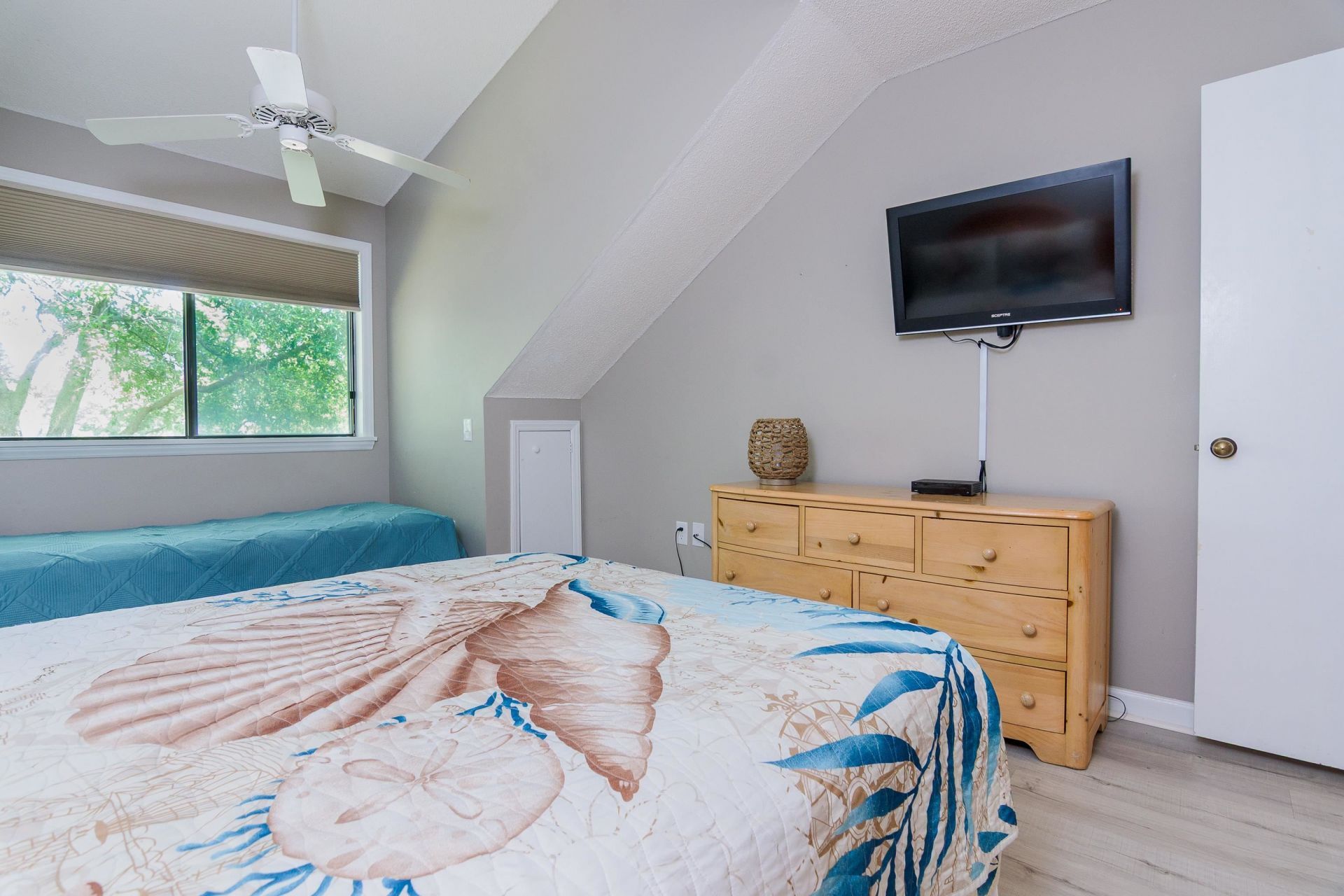 151 Wetherby Way Photo 38