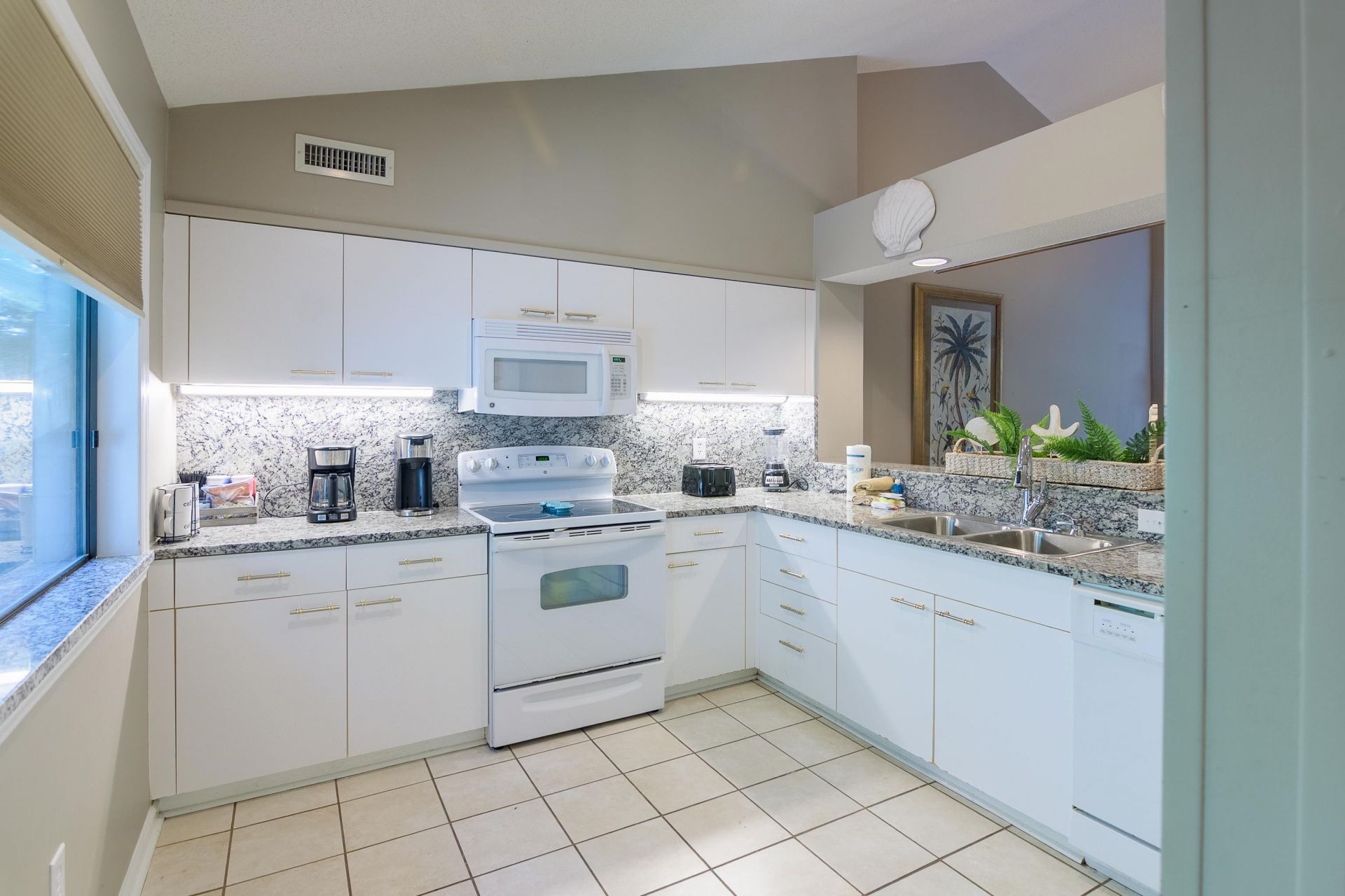 151 Wetherby Way Photo 5