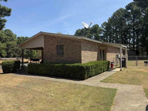 2405 Sharon Road, Benton, AR 72019