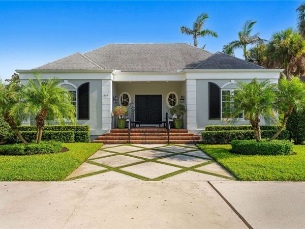 625 Riomar Drive, Vero Beach, FL 32963