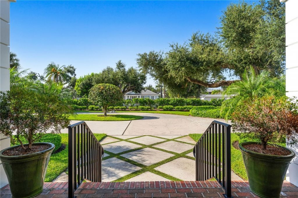 625 Riomar Drive, Vero Beach, FL 32963 Photo