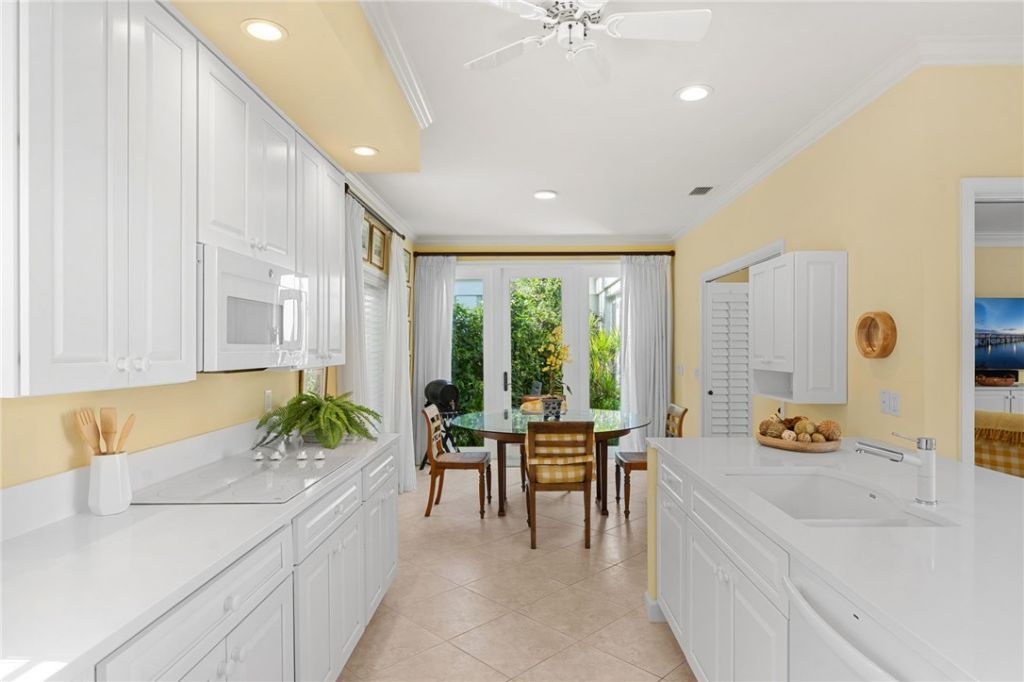 625 Riomar Drive, Vero Beach, FL 32963 Photo