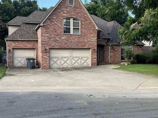 7826 E 100th Street, Tulsa, OK 74133