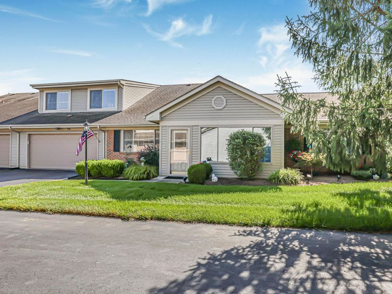 738 Windsor Lane, Heath, OH 43056 Photo 2