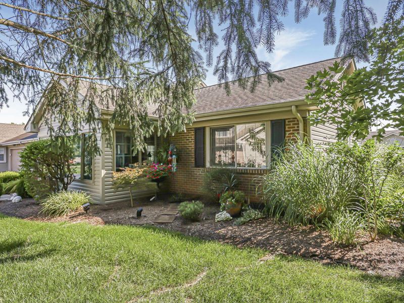 738 Windsor Lane, Heath, OH 43056 Photo 3