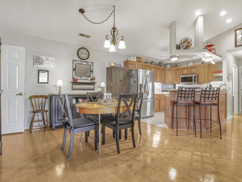 738 Windsor Lane, Heath, OH 43056 Photo 9