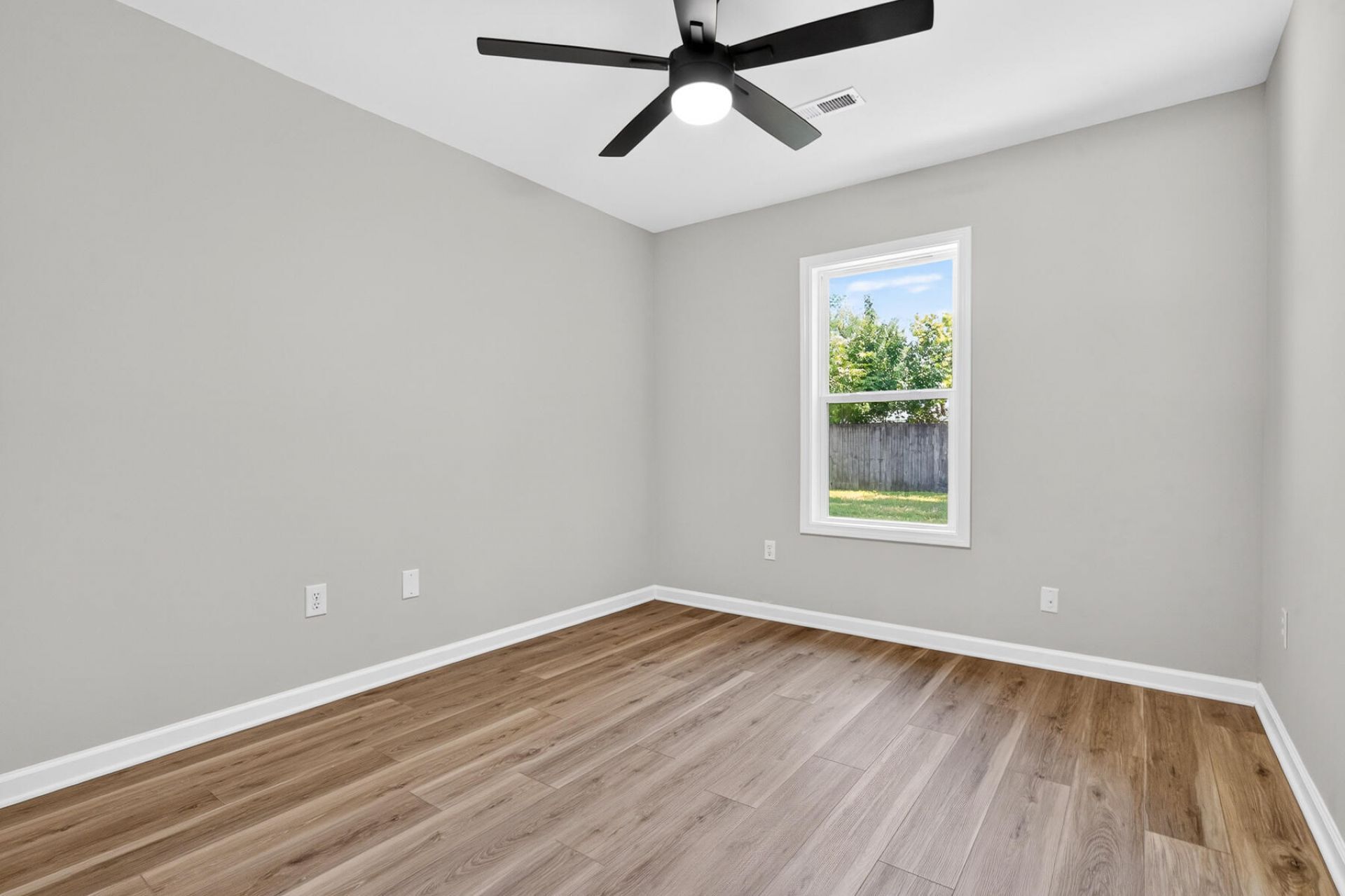 109 Pullman Avenue Photo 22