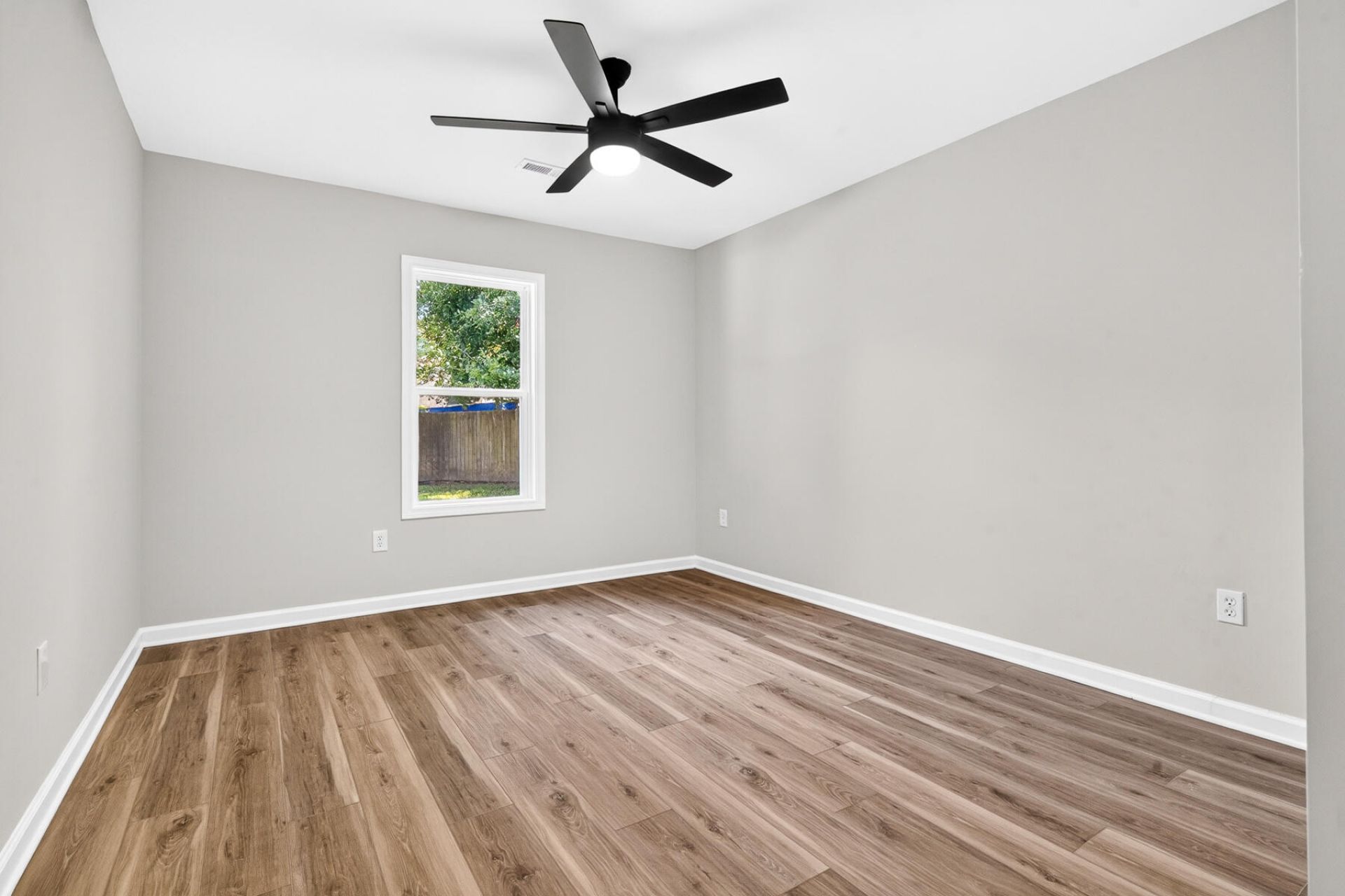 109 Pullman Avenue Photo 25