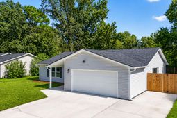 109 Pullman Avenue photo 4