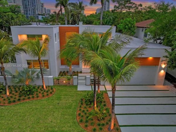 607 SE 6th St , Fort Lauderdale, FL 33301