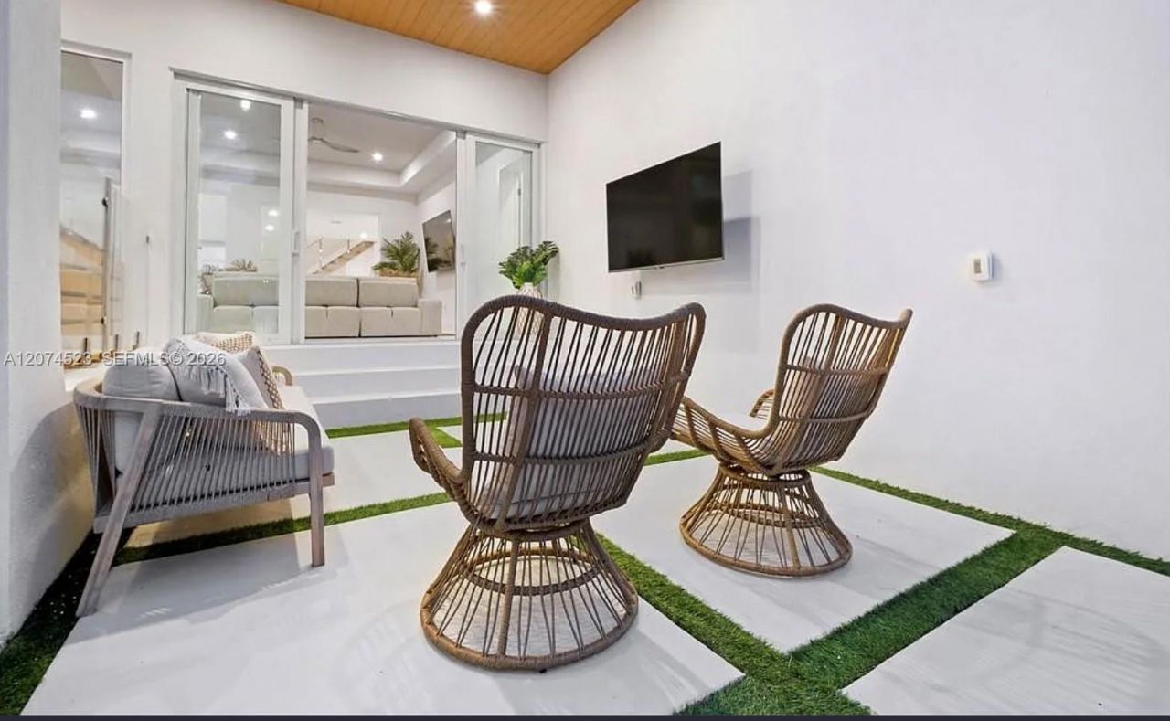 607 SE 6th St , Fort Lauderdale, FL 33301 Photo