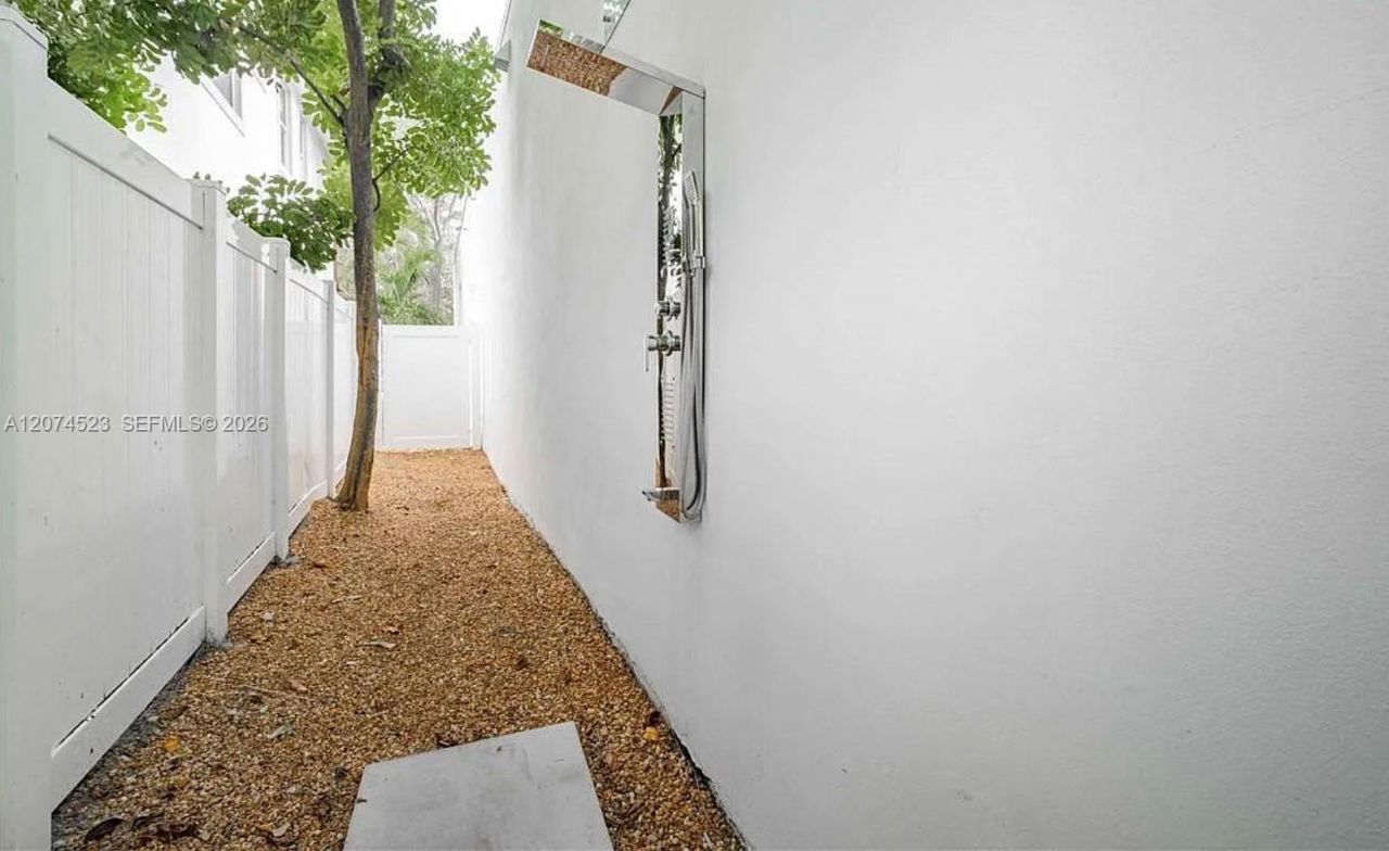 607 SE 6th St , Fort Lauderdale, FL 33301 Photo