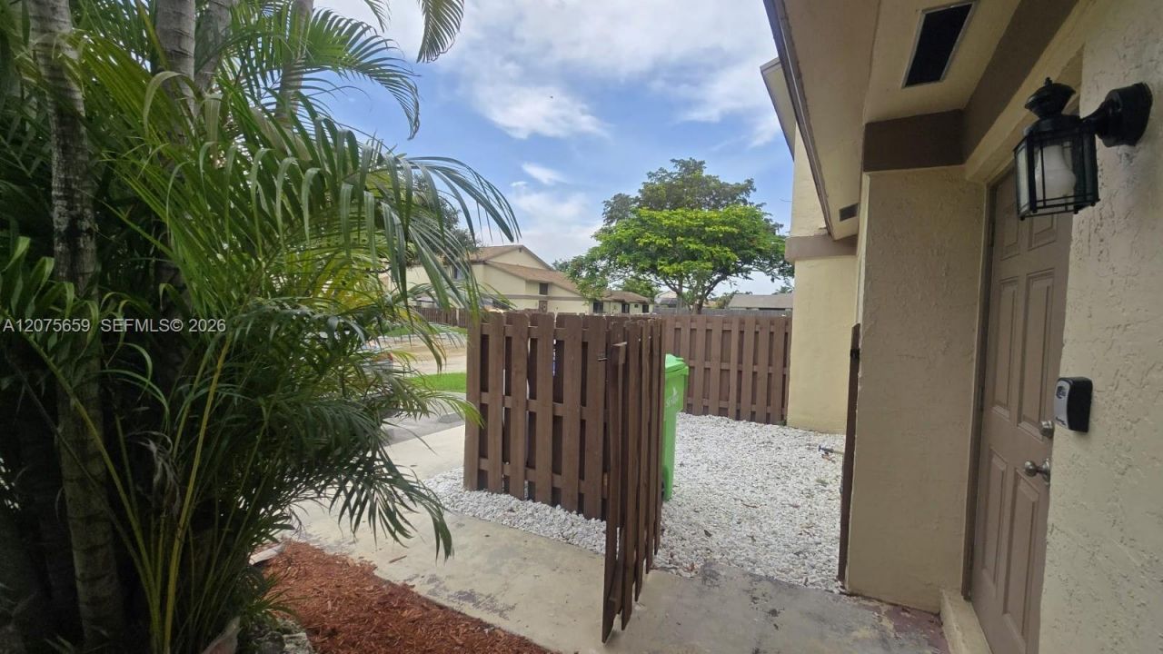 3050 NW 106th Ave, Unit 7, Sunrise, FL 33322 Photo