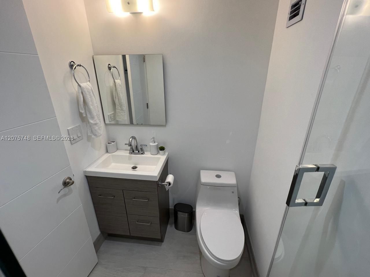 5601 Collins Ave , Unit 412A, Miami Beach, FL 33140 Photo