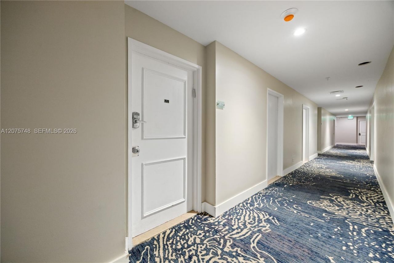 5601 Collins Ave , Unit 412A, Miami Beach, FL 33140 Photo
