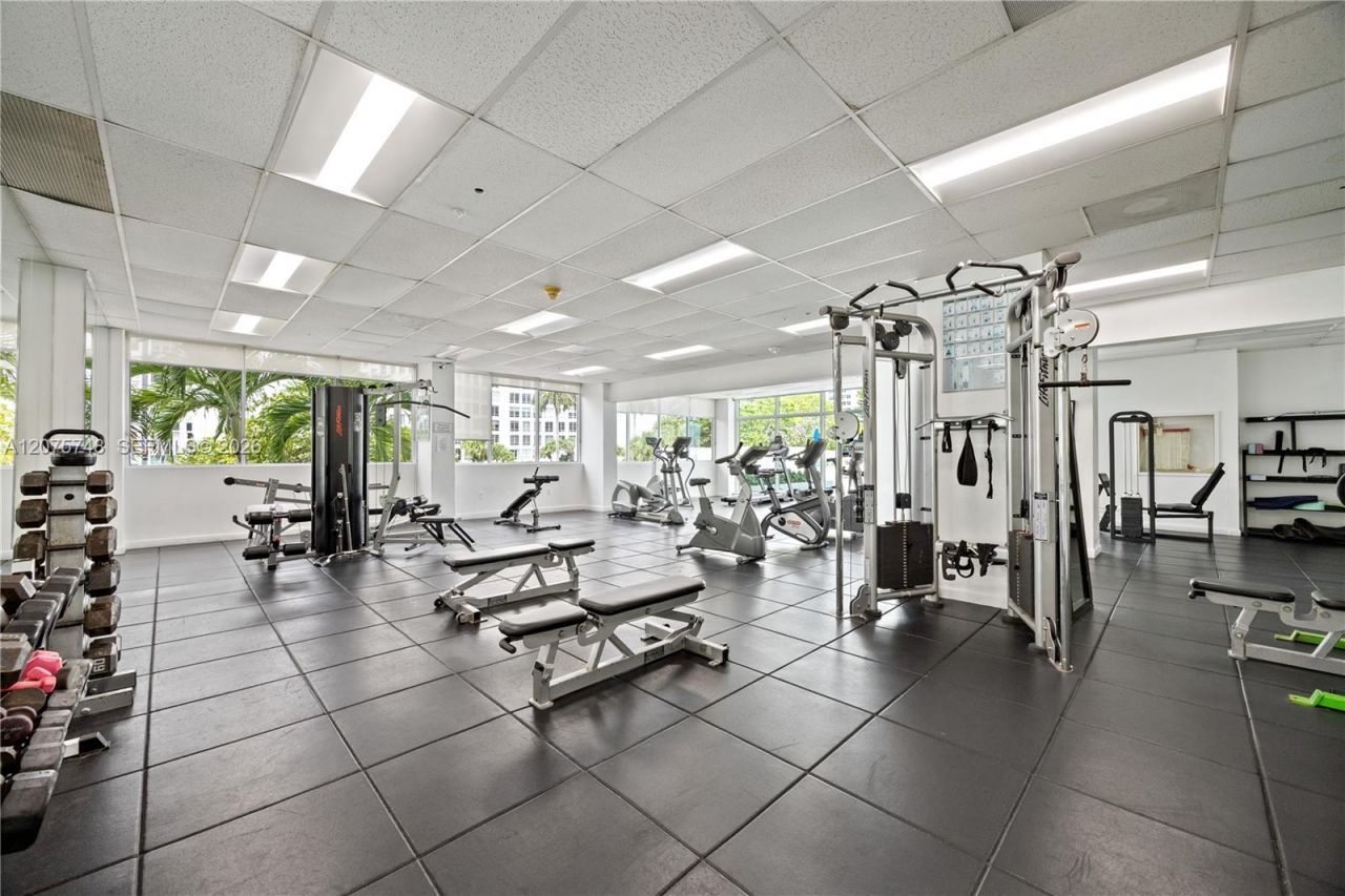 5601 Collins Ave , Unit 412A, Miami Beach, FL 33140 Photo