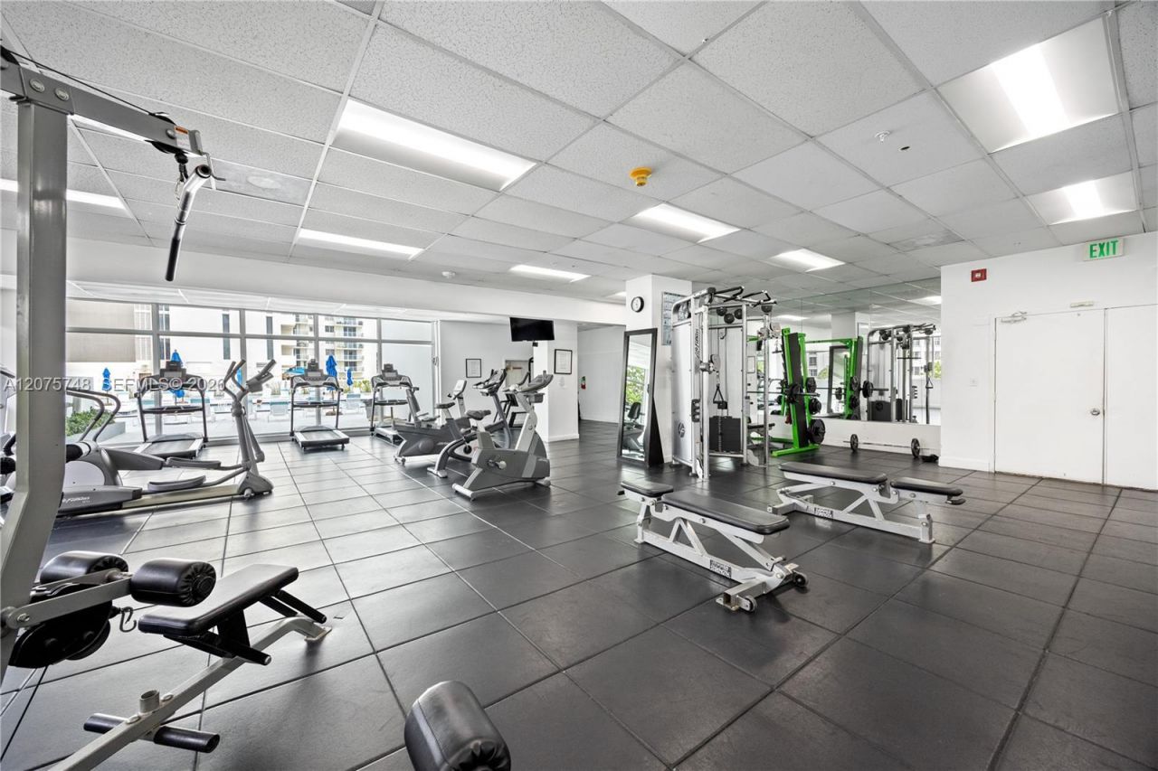 5601 Collins Ave , Unit 412A, Miami Beach, FL 33140 Photo