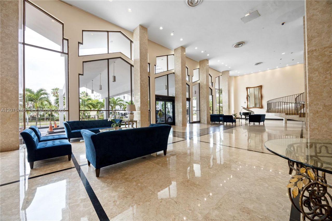 5601 Collins Ave , Unit 412A, Miami Beach, FL 33140 Photo