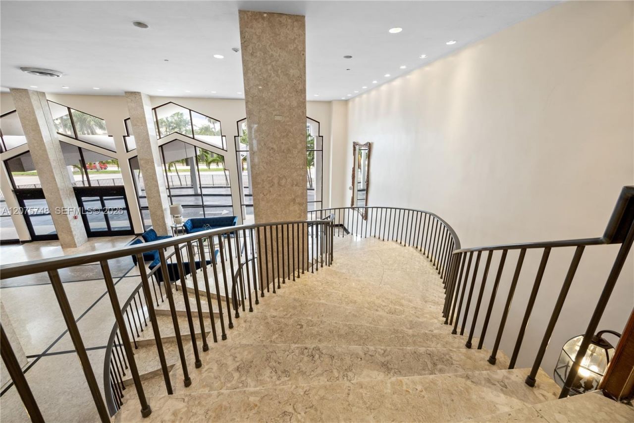 5601 Collins Ave , Unit 412A, Miami Beach, FL 33140 Photo