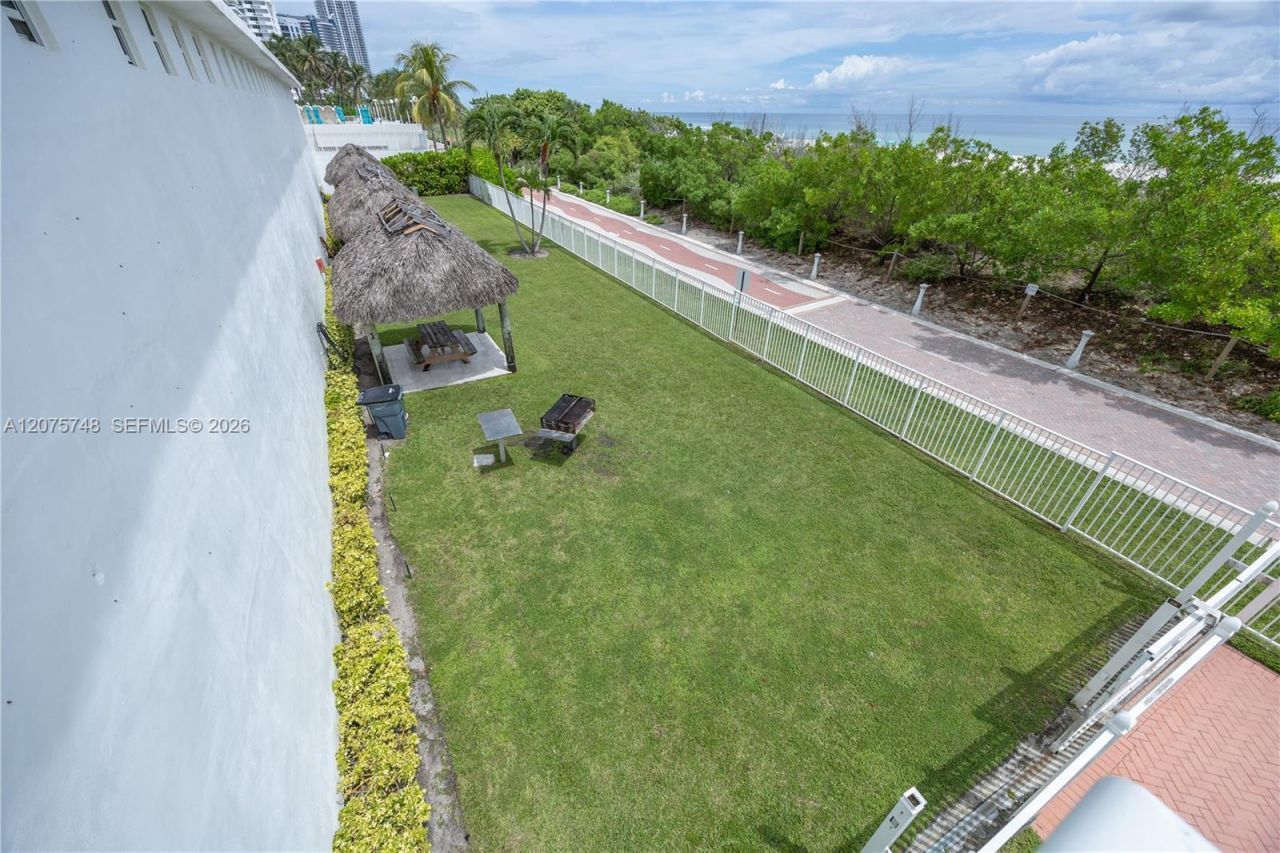 5601 Collins Ave , Unit 412A, Miami Beach, FL 33140 Photo