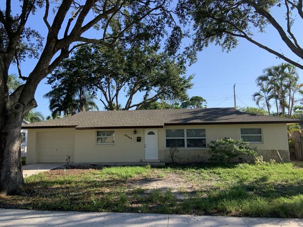 3329 Grove Road, Palm Beach Gardens, FL 33410